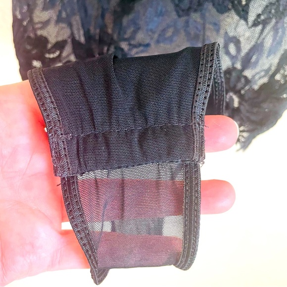 VTG Victoria’s Secret Black Lace Bodysuit - Picture 7 of 11